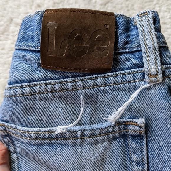 vintage LEE distressed denim Jean cut off shorts 30 - Picture 2 of 13